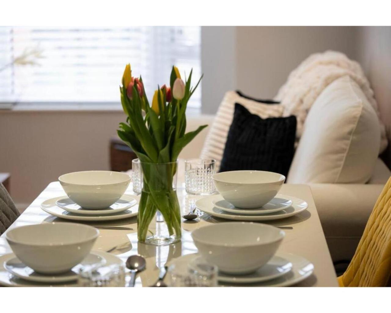 Central Belfast Apartments Queen'S Hideaway ภายนอก รูปภาพ