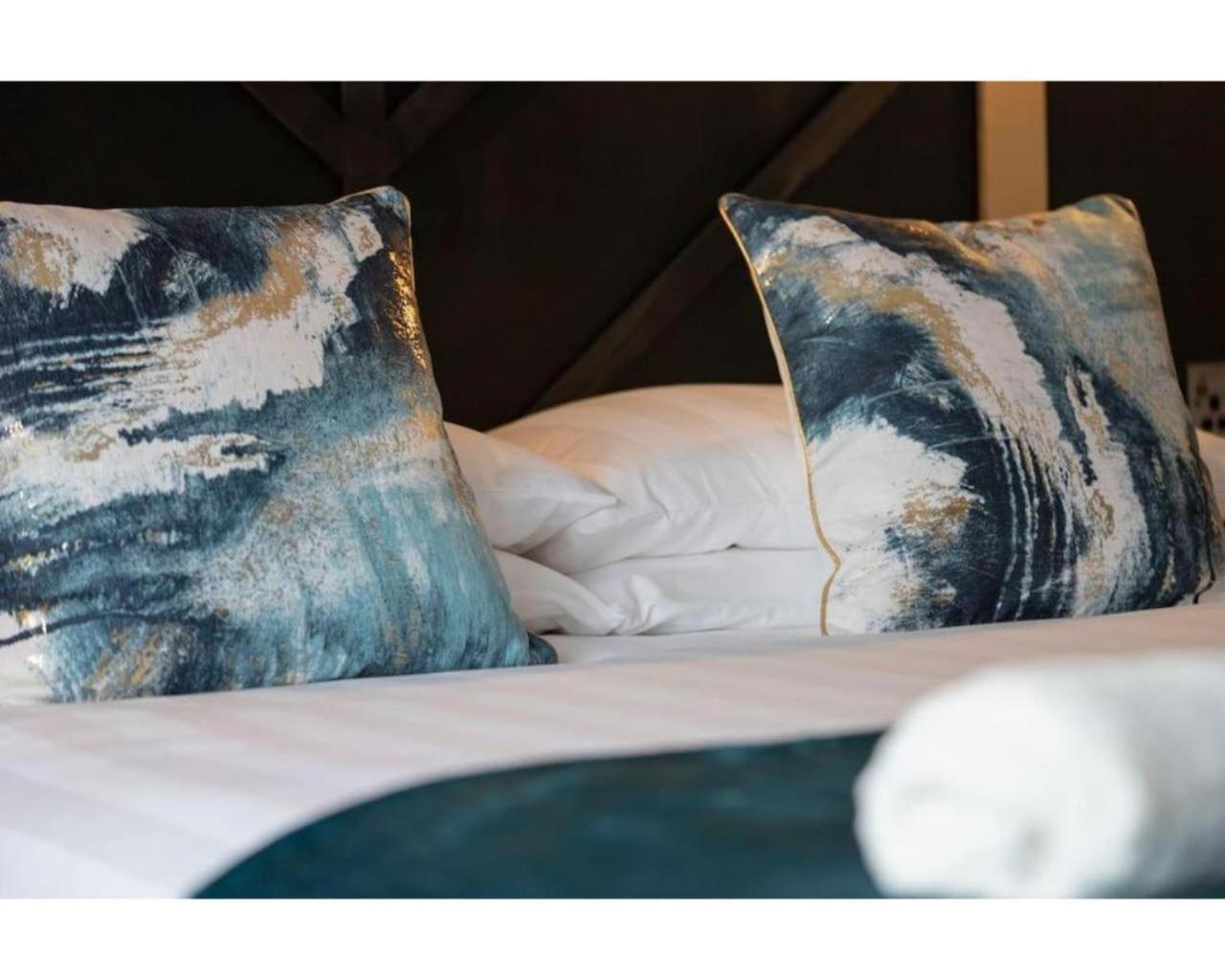 Central Belfast Apartments Queen'S Hideaway ภายนอก รูปภาพ