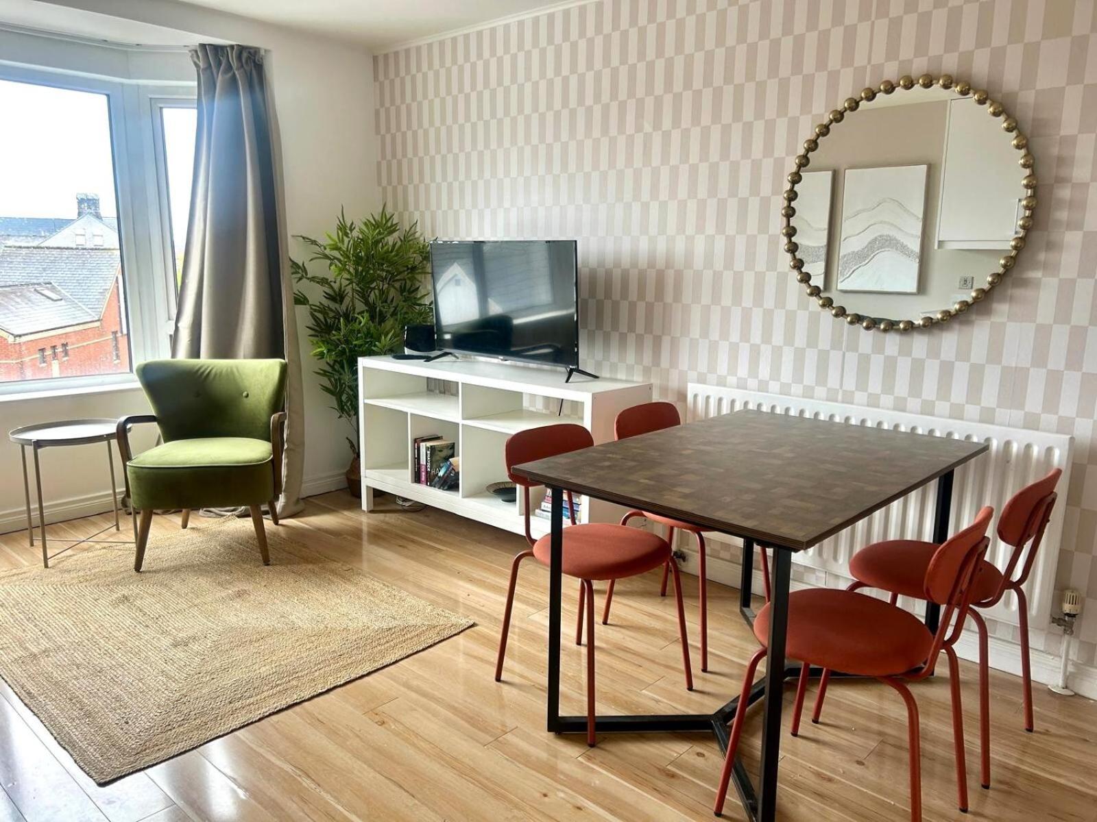 Central Belfast Apartments Queen'S Hideaway ภายนอก รูปภาพ