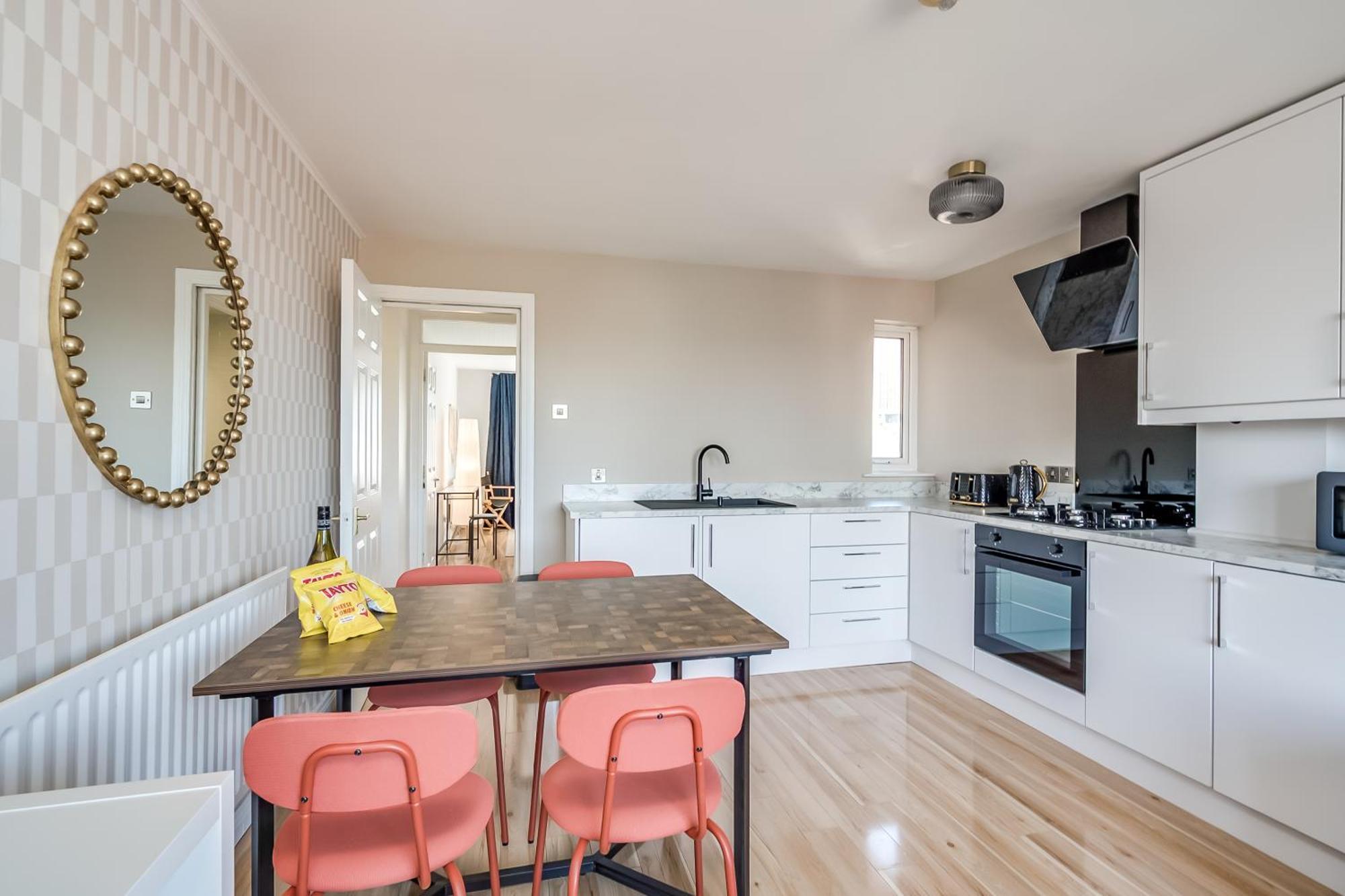 Central Belfast Apartments Queen'S Hideaway ภายนอก รูปภาพ
